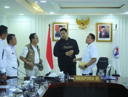 Menpora Dito Ingin Pesisir Barat Dibuat Pusat Surfing