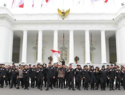 Presiden Jokowi Secara Resmi Lepas Kontingen Indonesia Menuju Olimpiade 2024 Paris