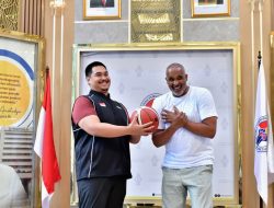Menpora Dito Harap Kedatangan Pelatih Basket Internasional Phil Handy Bisa Bantu Kembangkan Bola Basket Tanah Air