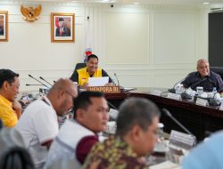 Menpora Dito Pimpin Rapat Rapim di Lingkungan Kemenpora