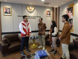 Wamenpora Taufik Hidayat Terima Audiensi Redaksi Kompas Bahas Dukungan Dunia Olahraga