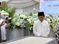 Menag Nasaruddin Melayat Kwik Kian Gie, Sampaikan Kesan yang Mendalam