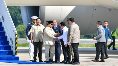 Menpora Erick Thohir Sambut Kedatangan Presiden Prabowo di Halim Perdanakusuma